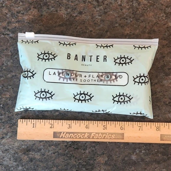 Banter Beauty Eye Soother Pillow Mask Lavender and Flax Seed - Picture 3 of 3